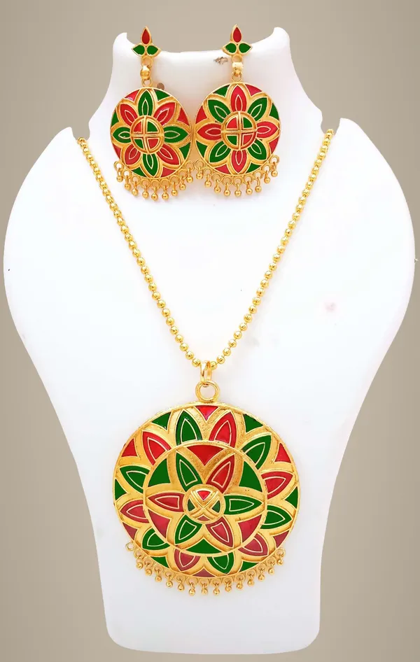 Assamese_Traditional_Gold_Plated_Red_Green_Colour_Japi_Chain_Jewellery_Set_For_Women_&_Girls