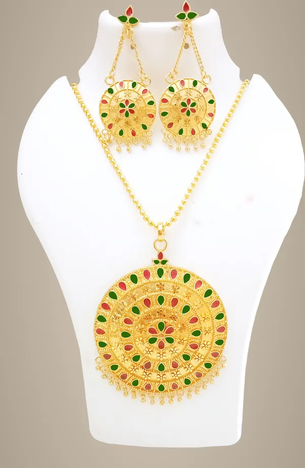 Assamese_Traditional_Red_And_Green_Colour_Japi_Jewellery_Set_For_Women