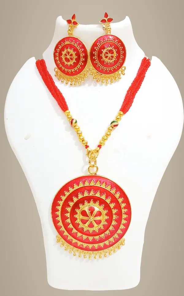 Assamese_Traditional_Gold_Plated_Red_Colour_Japi_Tassel_Jewellery_Set_For_Women