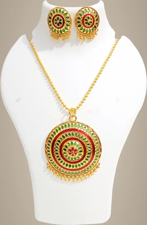 Assamese_Traditional_Red_And_Green_Colour_Japi_Jewellery_Set_For_Women