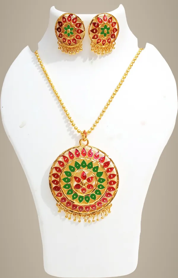 Assamese_Traditional_Red-Green_Colour_Japi_Chain_Jewellery_Set_For_Women