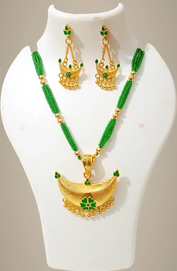 Assamese_Traditional_Gold_Plated_Green_Colour_Joonbiri_Tassel_Jewellery_Set_For_Women