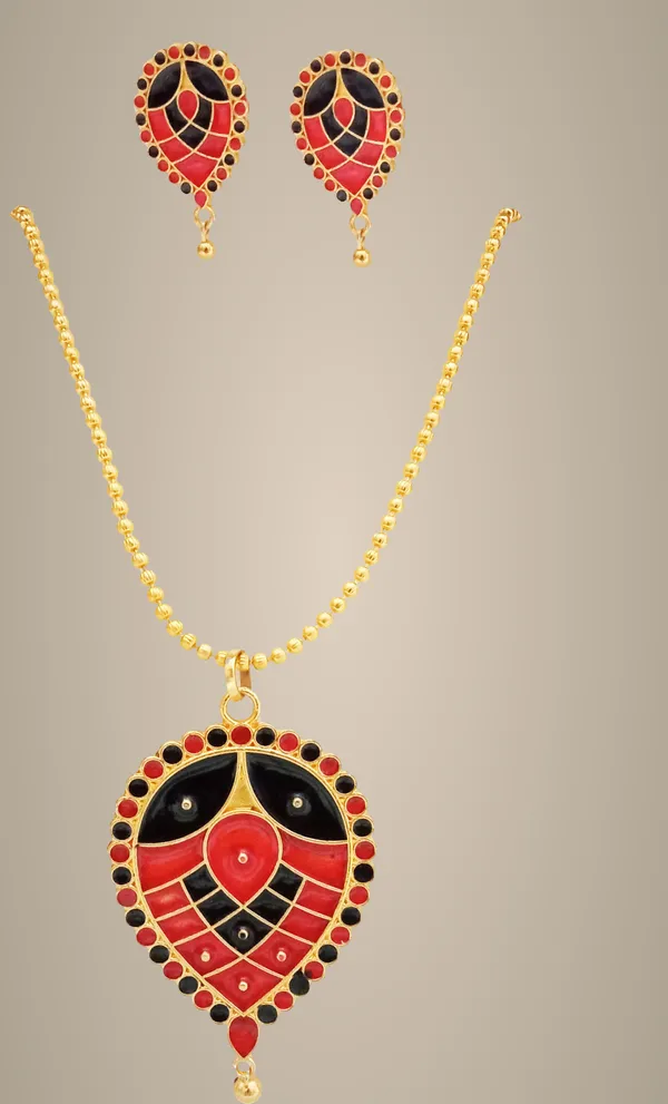 Assamese_Traditional_Red_Black_Dugdugi_Jewellery_Set_For_Women