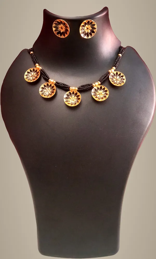 Assamese_Traditional_Black_Colour_Japi_Design_Golpata_Necklace_Jewellery_Set_For_Women