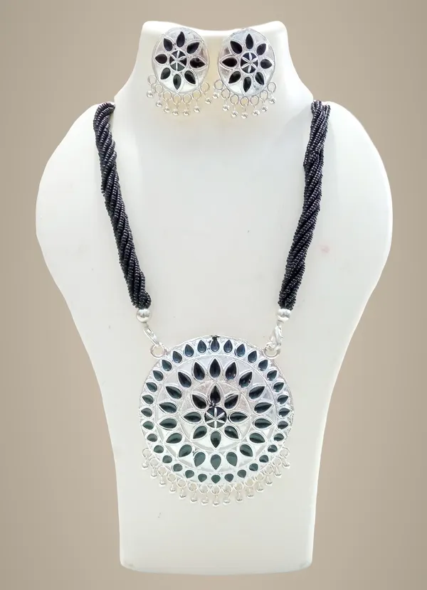 Assamese_Traditional_Silver_Plated_Black_Minakari_Tassel_Jewellery_Set_For_Women