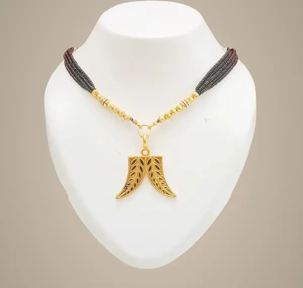 Assamese_Traditional_Gold_Plated_Black_Colour_Hatti_Dant_Tassel_Jewellery_Set_For_Women