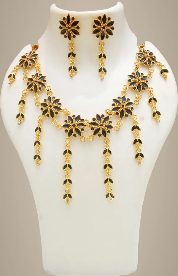 Assamese_Traditional_Gold_Plated_Black_Jewellery_Set_For_Women