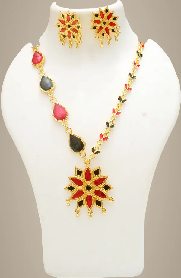 Assamese_Traditional_Gold_Plated_Red_Black_Colour_Chain_Jewellery_Set_For_Women