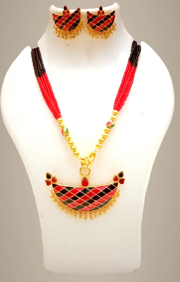 Assamese_Traditional_Red-_Black_Colour_Joonbiri_Jewellery_Set_For_Women