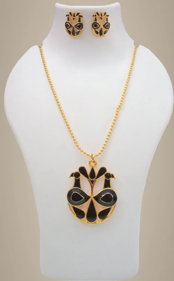 Assamese_Traditional_Gold_Plated_Black_Colour_Mayur_Design_Chain_Jewellery_Set_For_Women