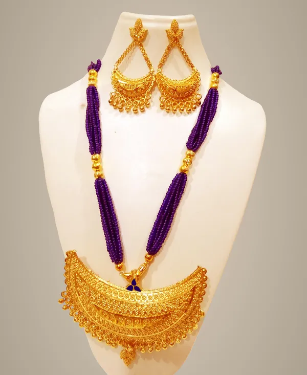 Assamese_Traditional_Gold_Plated_Blue_Colour_Tassel_Jewellery_Set_For_Women