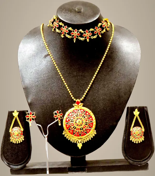 Assamese_Traditional_Gold_Plated_Red_Black_Colour_Combo_Jewellery_Set_For_Women