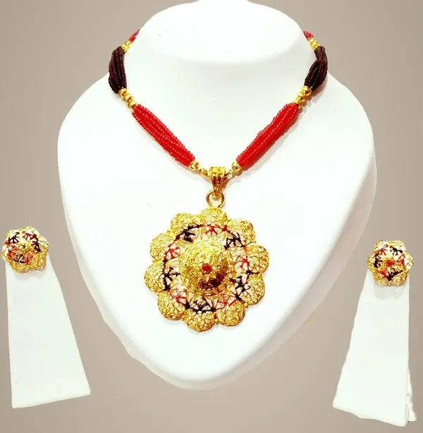 Assamese_Traditional_Gold_Plated_Red_Black_Colour_Tassel_Jewellery_Set_For_Women