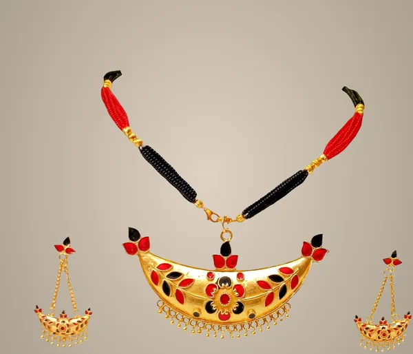 Assamese_Traditional_Gold_Plated_Red_Black_Colour_Joonbiri_Tassel_Jewellery_Set_For_Women