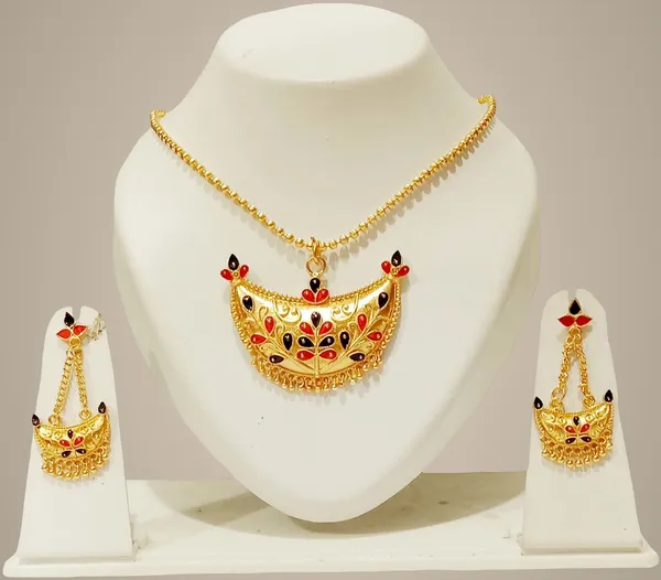 Assamese_Traditional_Gold_Plated_Red_Black_Colour_Joonbiri_Chain_Jewellery_Set_For_Women