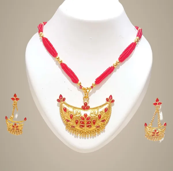 Assamese_Traditional_Gold_Plated_Red_Colour_Joonbiri_Tassel_Jewellery_Set_For_Women