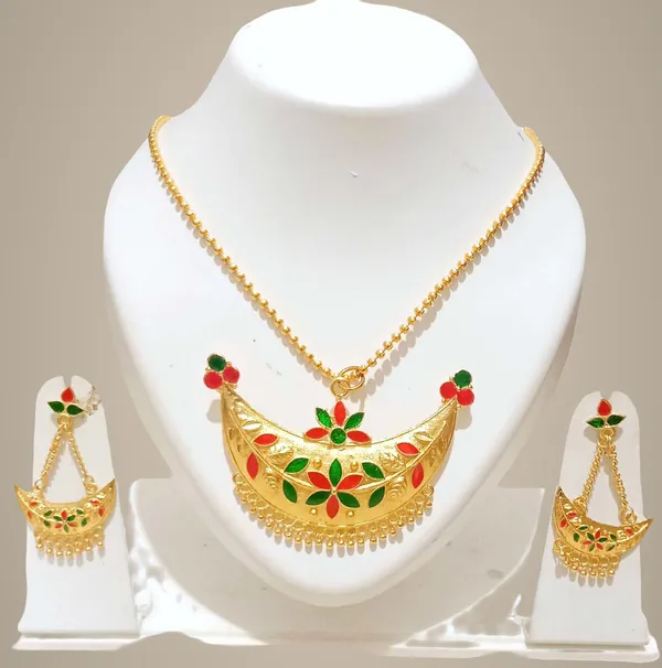 Assamese_Traditional_Gold_Plated_Red_Green_Colour_Joonbiri_Chain_Jewellery_Set_For_Women