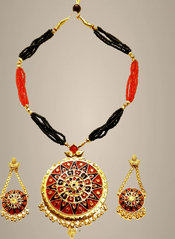 Assamese_Traditional_Gold_Plated_Red_Black_Colour_Tassel_Jewellery_Set_For_Women_&_Girl