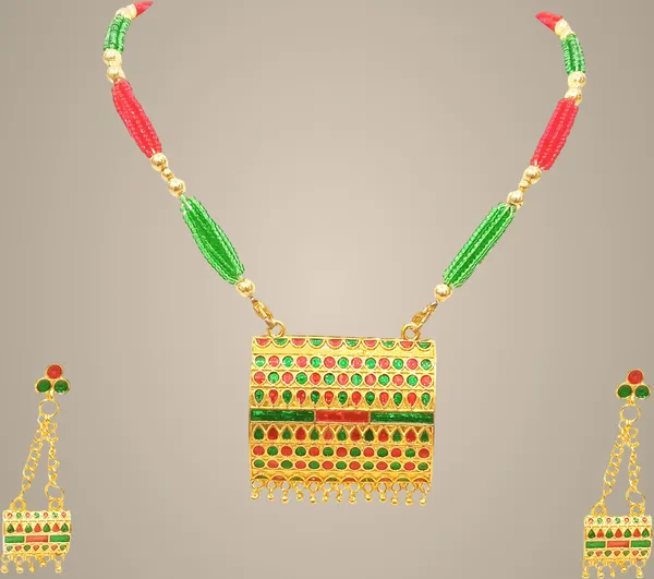 Assamese_Traditional_Red_Green_Colour_Tassel_Jewellery_Set_For_Women