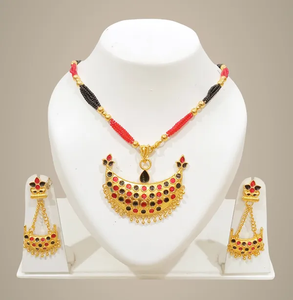 Assamese_Traditional_Red_Black_Colour_Junbiri_Tassel_Jewellery_Set_For_Women