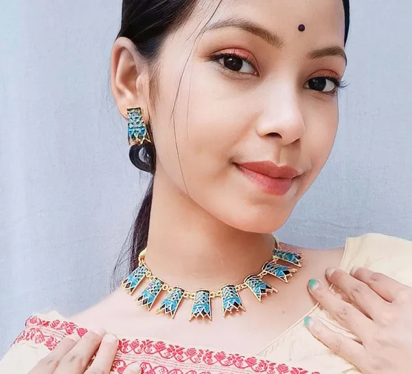 Copper_Based_Assamese_Traditional_Blue_Firozi_Thuria_Golpata_Jewellery_Set_For_Women