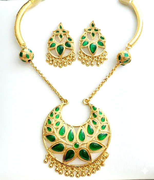 Assamese_Traditional_Copper_Based_Green_Ball_With_Chain_Jun_Jewellery_Set