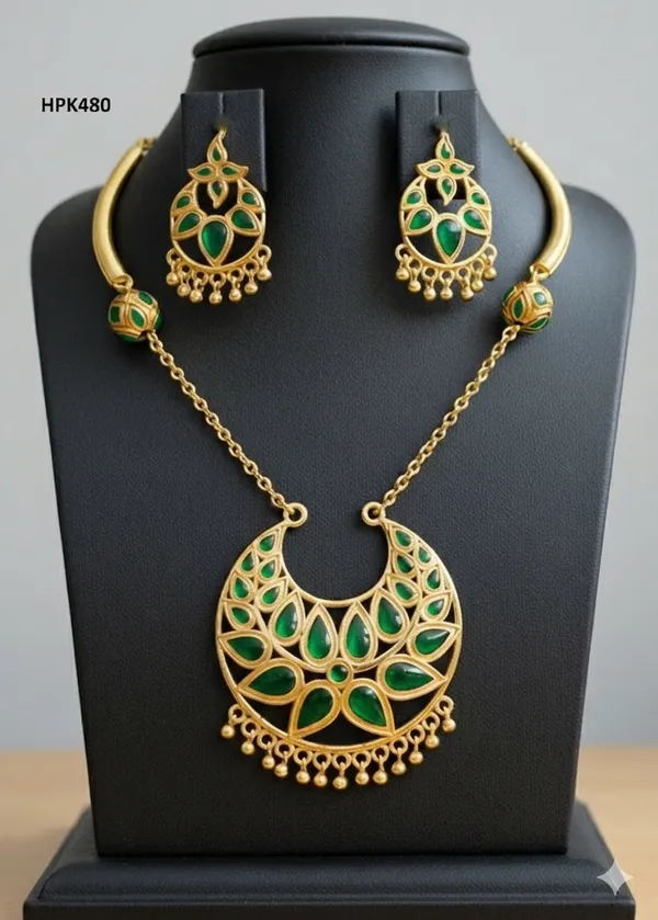 Assamese_Traditional_Copper_Based_Green_Ball_With_Chain_Jun_Jewellery_Set