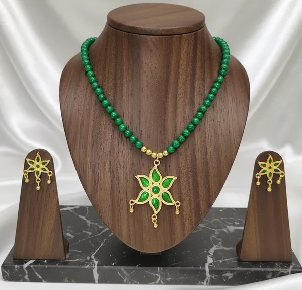 Assamese_Traditional_Copper_Based_Green__Star_With_Green_Moti_Jewellery_Set
