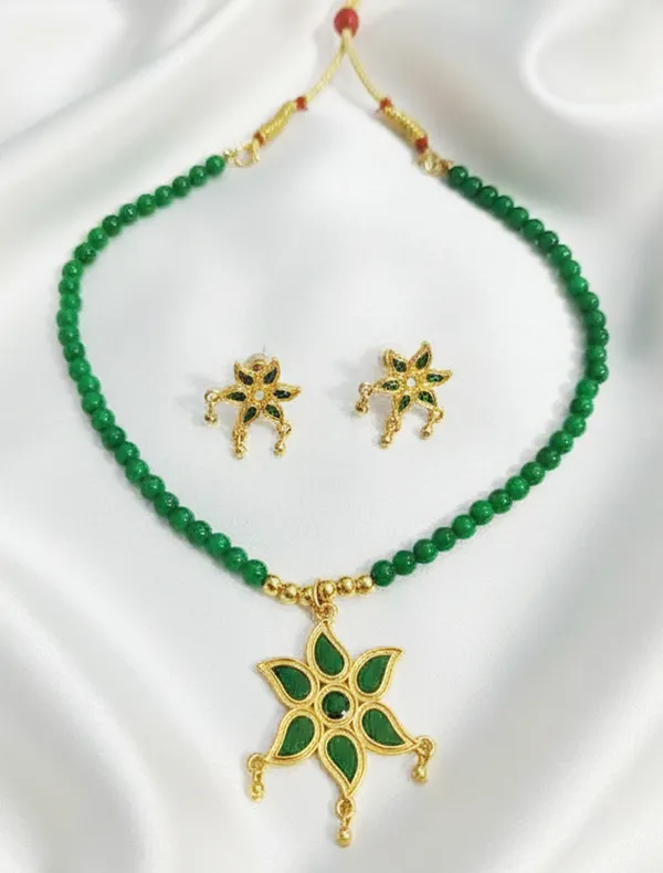 Assamese_Traditional_Copper_Based_Green__Star_With_Green_Moti_Jewellery_Set