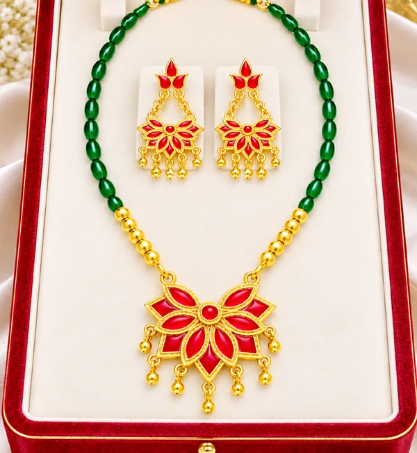 Assamese_Traditional_Copper_Based_Red_Meenakari__Green_Ball_Jewellery_Set