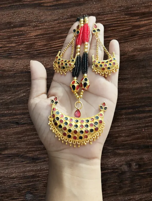 Assamese_Traditional_Red_Black_Meenakari_Junbiri_Ball_Tassel_Set