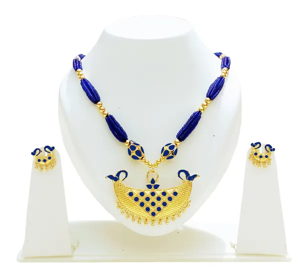 Assamese_Traditional_Red_Junbiri_Ball_Tassel_Jewellery_Set