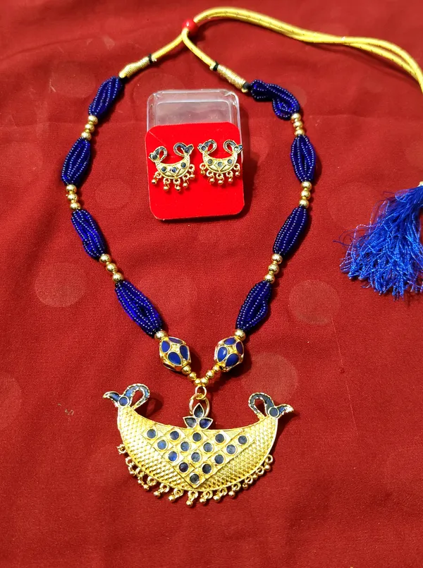 Assamese_Traditional_Red_Junbiri_Ball_Tassel_Jewellery_Set