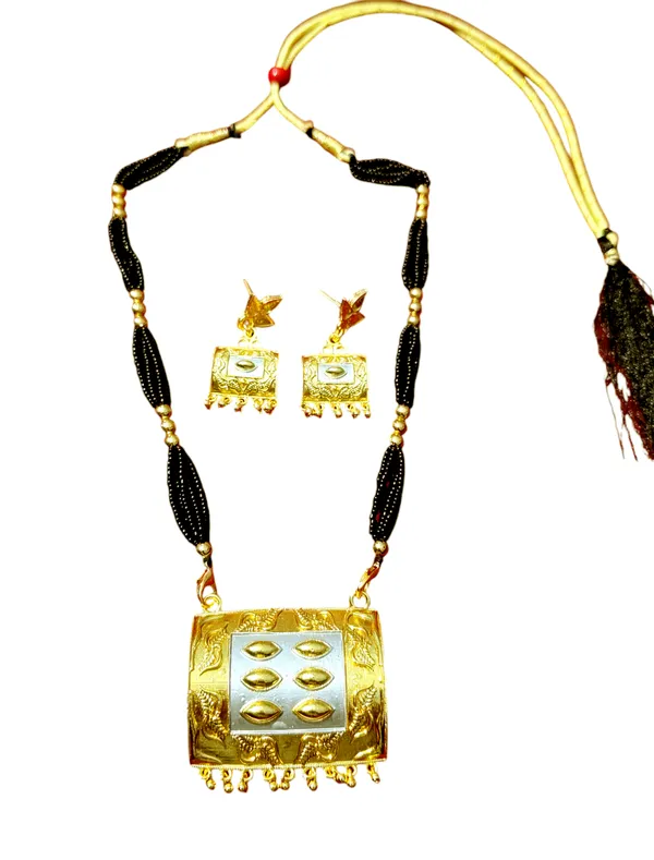 Assamese_Traditional_Copper_Based_Gold_-Silver_Biscuit_With_Kd_Black_Tassel_Bm