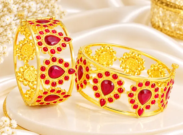 Assamese_Traditonal_Copper__Based_Gold-Plated_Red_Meenakari_Dugdugi_Bangle_Set_(Pack_Of_2)