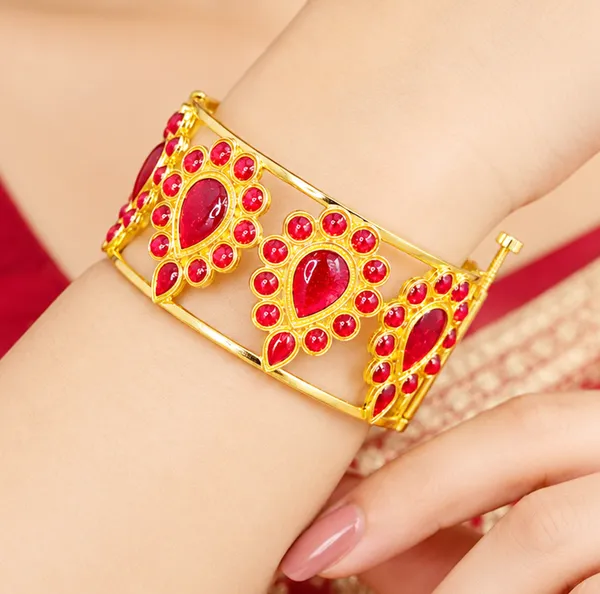 Assamese_Traditonal_Copper__Based_Gold-Plated_Red__Meenakari_Dugdugi_Bangle__(Pack_Of_1)