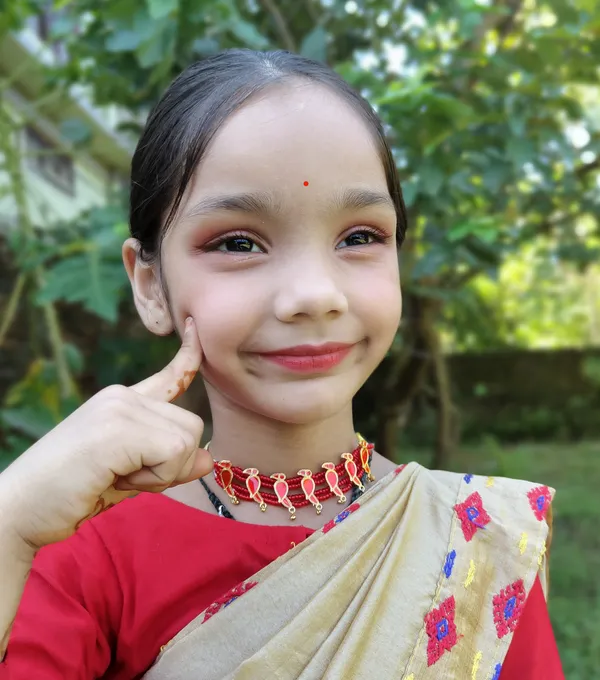 Assamese_Traditional_Red_Meenakari_Baby_Chorai_Golpata_Set