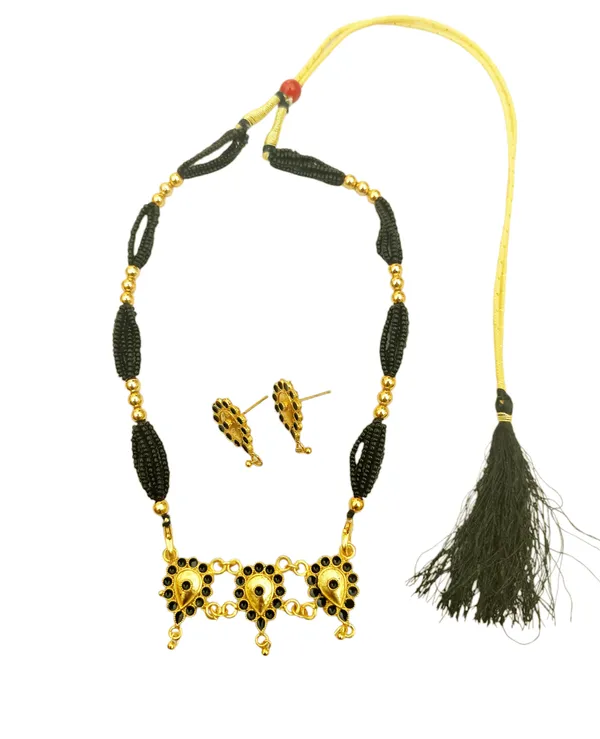 Assamese_Traditional_Black_Dugdugi_Golapata_With_Tassel_Jewellery_Set