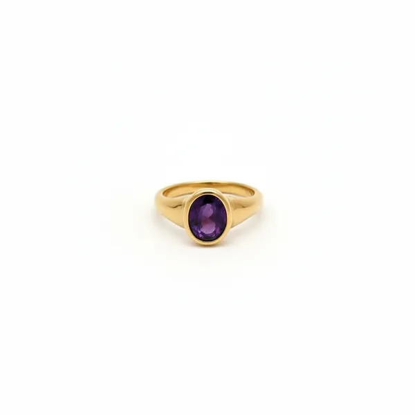 BGGold_Gold-Toned_Ovel_Statement_Ring_with_Purple_Amethyst_Stone