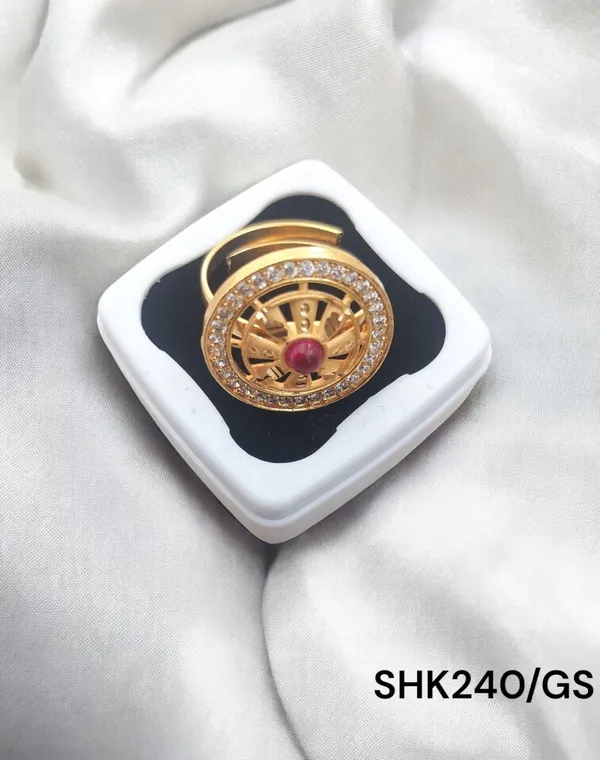 Gold_Premium_Forming_Micro_Gold_Plated_Finger_Ring_For_Women_And_Girls