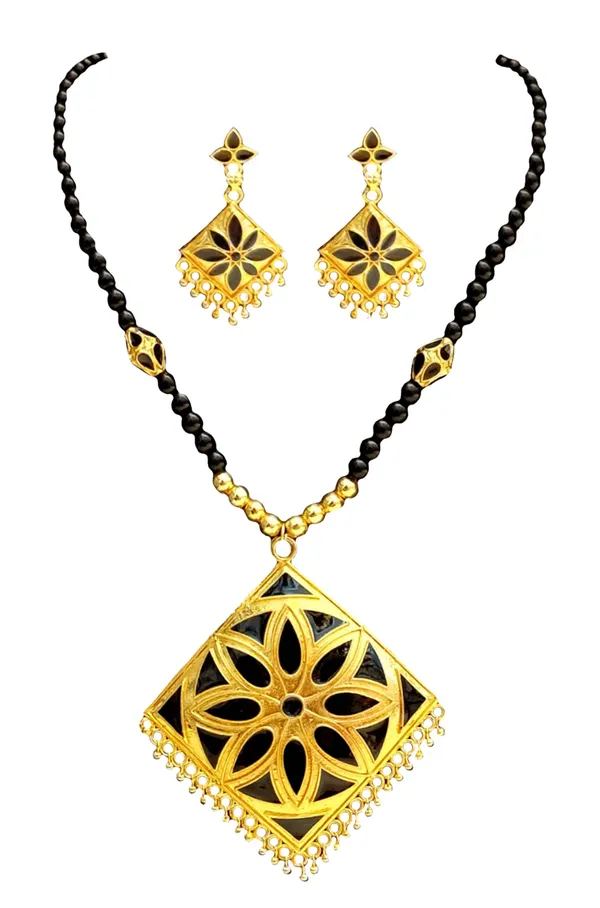 Assamese_Traditional_Black_Ball_Moni_Tassel_Jewellery_Set