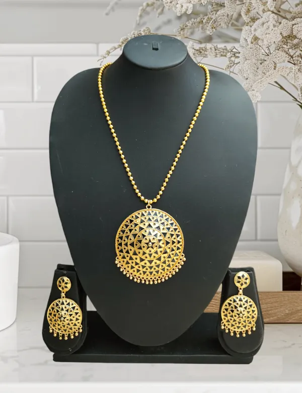 Assamese_Traditional_Black_Big_Japi_Goti_Chain_Jewellery_Set