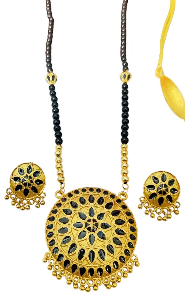 Assamese_Traditional_Black_Japi_Ball_Moni_Tassel_Jewellery_Set