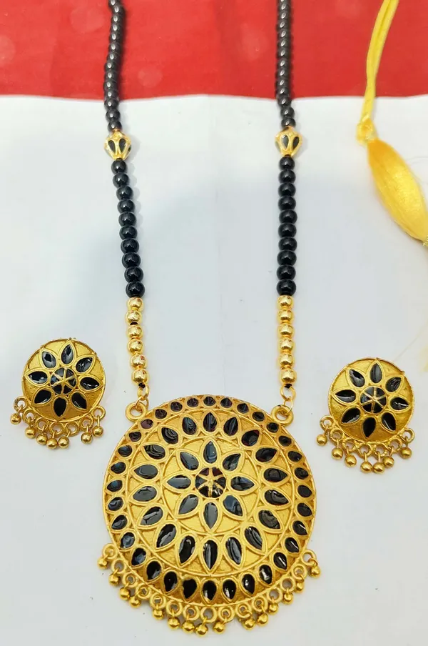 Assamese_Traditional_Black_Japi_Ball_Moni_Tassel_Jewellery_Set