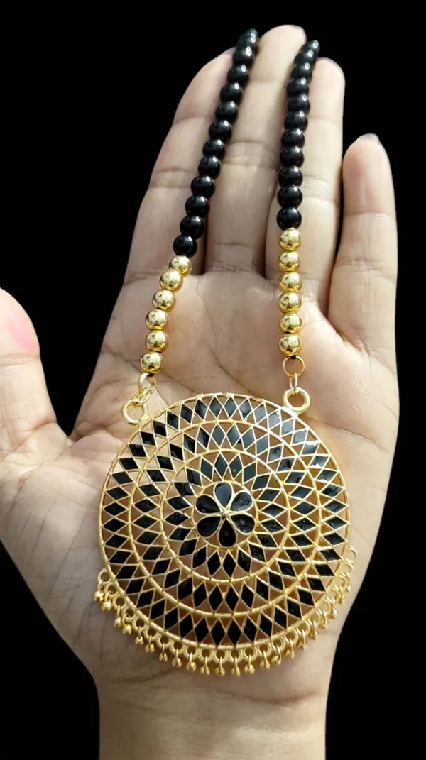 Assamese_Traditional_Black_Japi_Moni_Tassel_Jewellery_Set