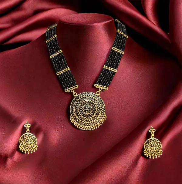 Assamese_Traditional_Black_Japi_Moti_Jewellery_Set
