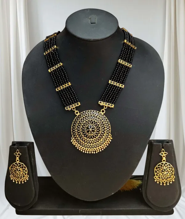 Assamese_Traditional_Black_Japi_Moti_Jewellery_Set