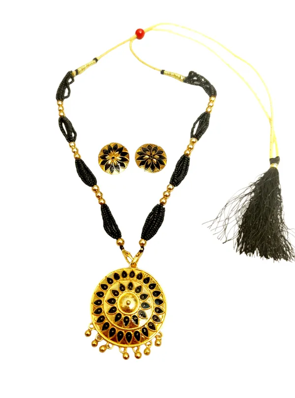 Assamese_Traditional_Red_Japi_With_Tassel
