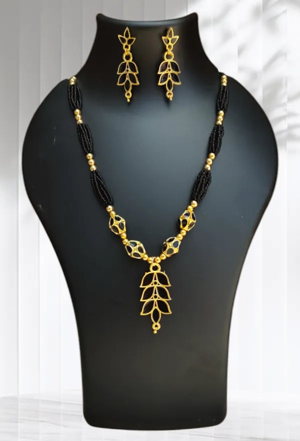 Assamese_Traditional_Black_Patti_4Monimala_Tassel_Jewellery_Set