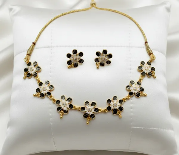 BG_GOLD_Assamese_Traditional_Black_White__Copper_Based_Golpata_Jewellery_Set